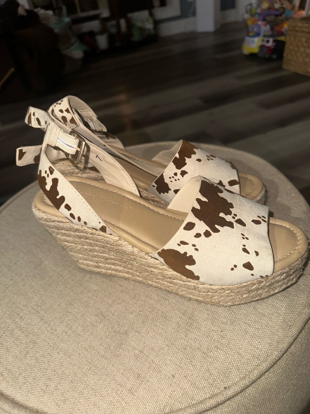Pierre Dumas Espadrille Wedge Size 7 Cow Print 6