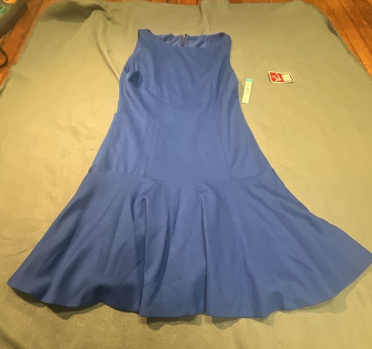 Alice + Olivia Drop Waist Dress Size 6 Blue Sleeveless 10