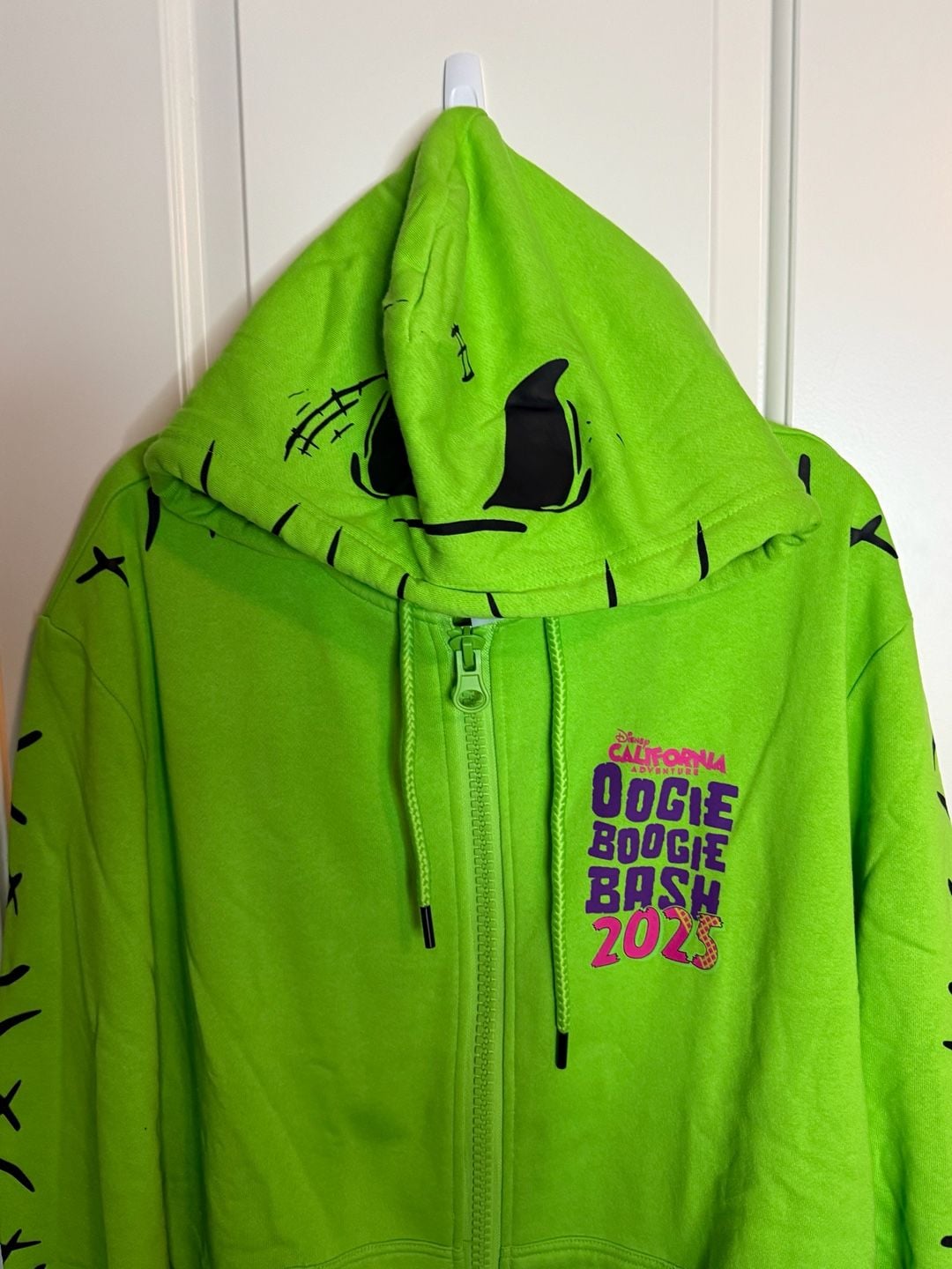 NWT Disney Oogie Boogie Bash 2025 Zip Up Hoodie Size XXL 5