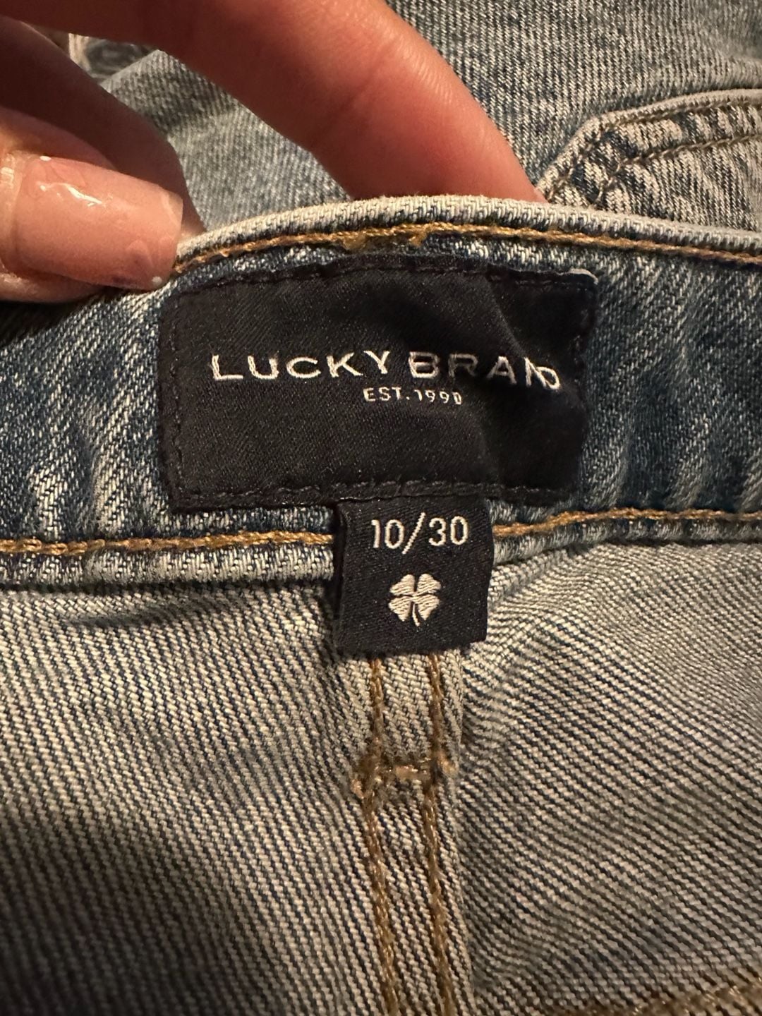 Lucky Brand 90s Loose Short Size 10/30 Distressed Denim 7