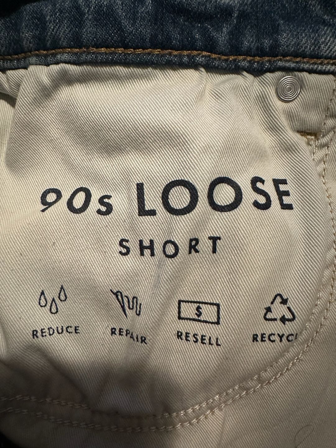 Lucky Brand 90s Loose Short Size 10/30 Distressed Denim 8