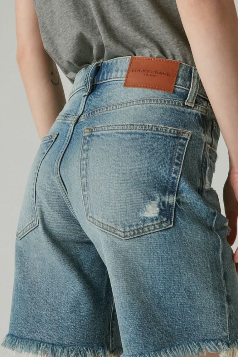 Lucky Brand 90s Loose Short Size 10/30 Distressed Denim 3