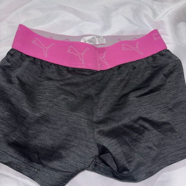 Puma Athletic Shorts Size XXS 3/4 Grey Pink Logo