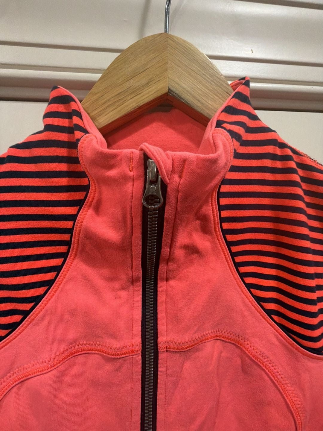 Lululemon Forme Jacket Size 8 Light Flare Classic Stripe 3