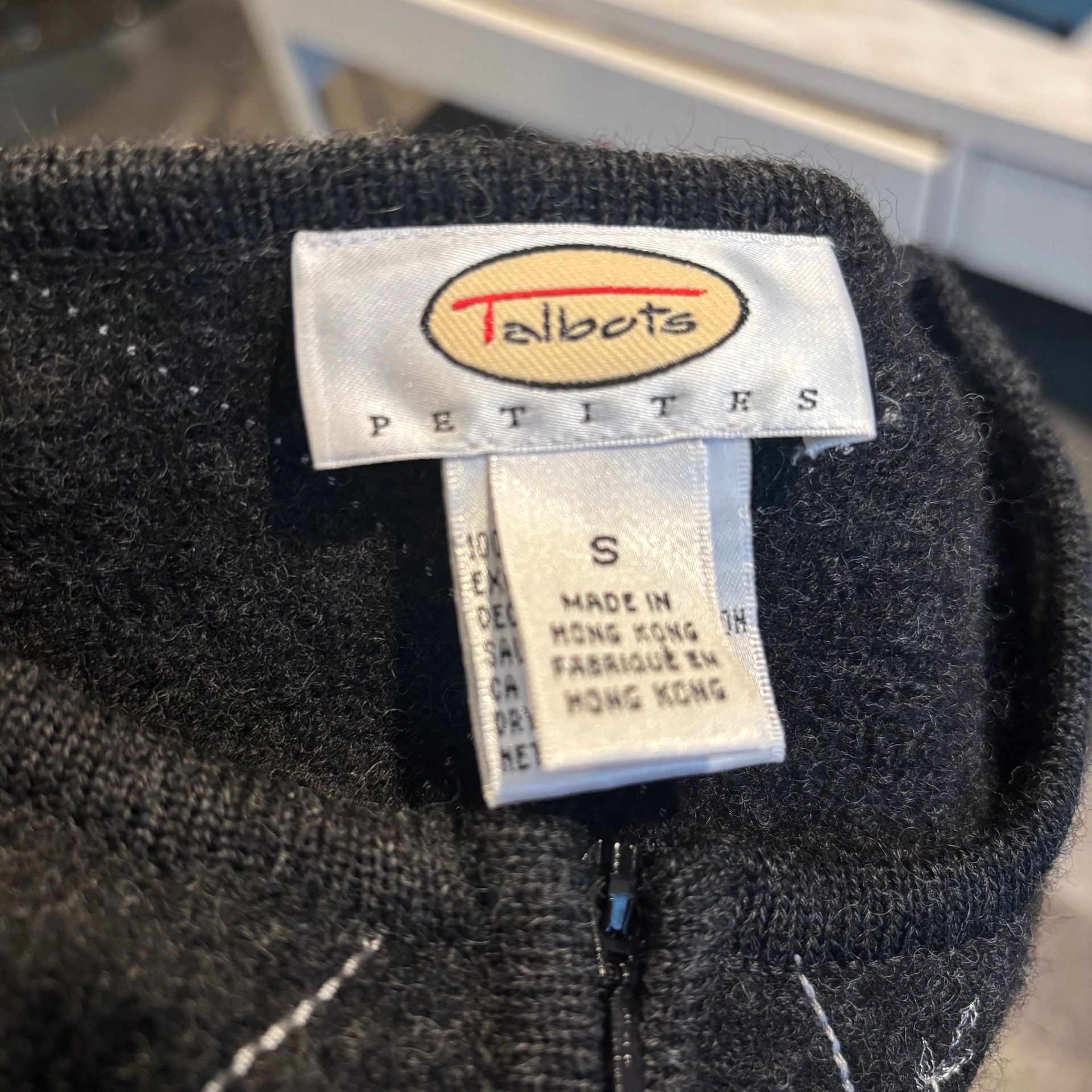Talbots Cardigan Size PS Gray Wool Beaded Snowflake Zip 6
