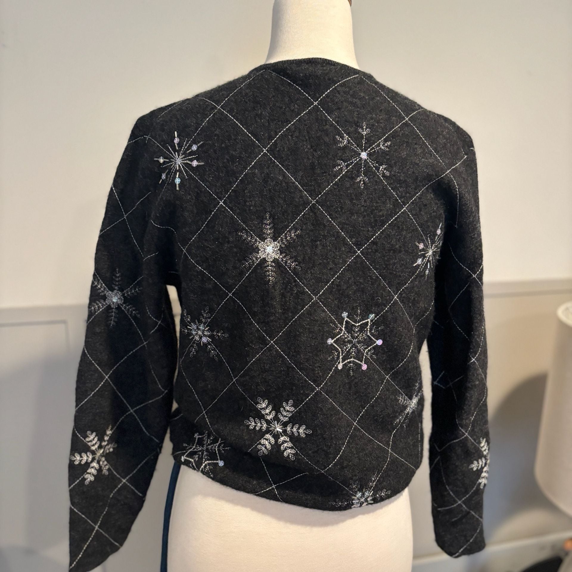 Talbots Cardigan Size PS Gray Wool Beaded Snowflake Zip 10