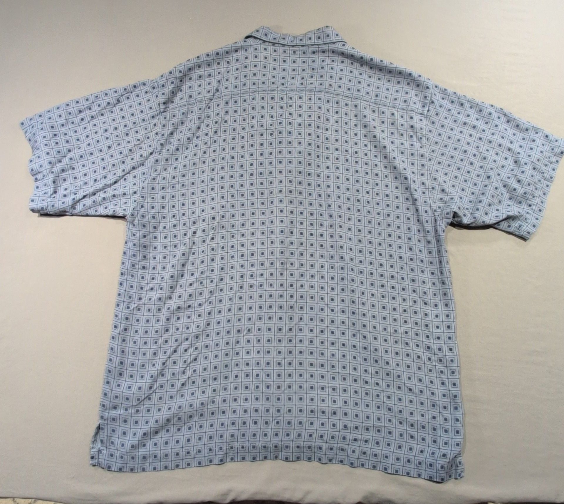 Tommy Bahama Silk Geometric Short Sleeve Shirt Size L Blue Camp Very soft 8