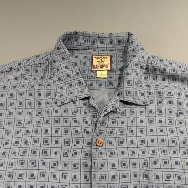 Tommy Bahama Silk Geometric Short Sleeve Shirt Size L Blue Camp Very soft