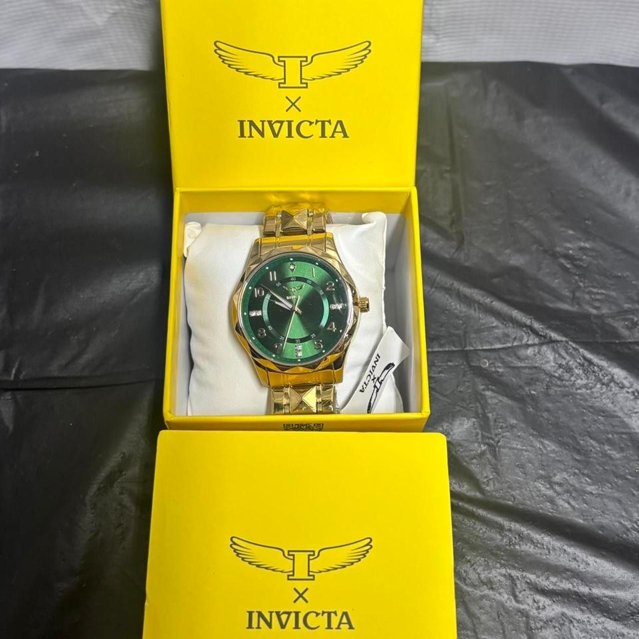 Invicta Specialty 69021 Men's Quartz Watch - 41 mm, 3