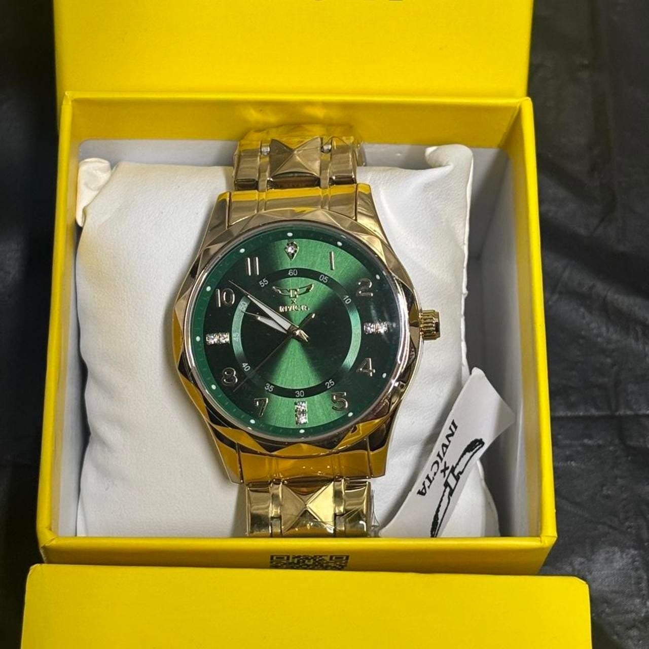 Invicta Specialty 69021 Men's Quartz Watch - 41 mm, 6