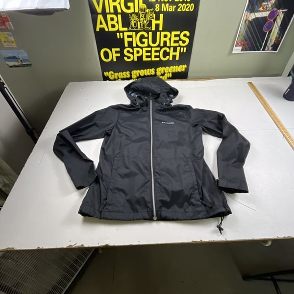 Columbia Switchback III Rain Jacket Size M Black Hooded Windbreaker OF