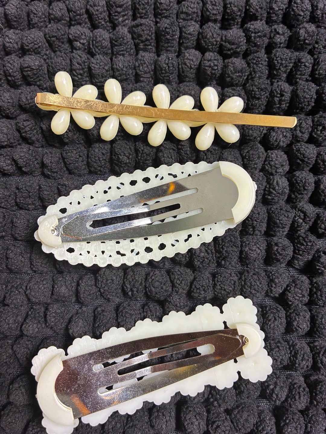Unbranded Faux Pearl Hair Clip Set of 3 White Floral Barrette 2