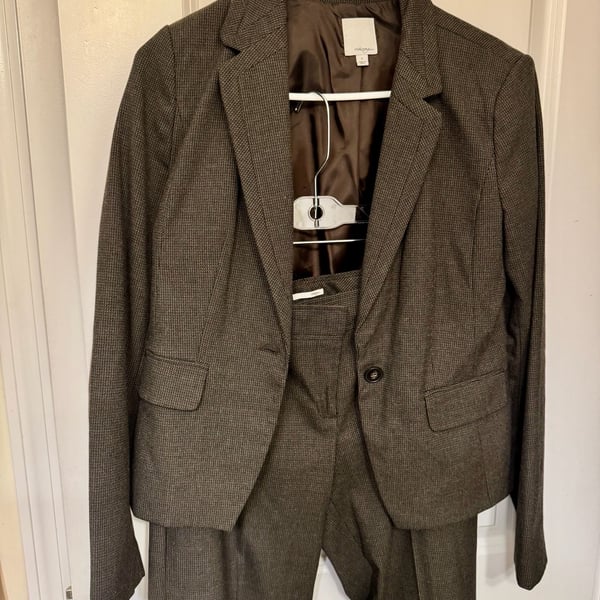 Halogen Taylor Fit Pantsuit Size 6 Brown Micro-Houndstooth