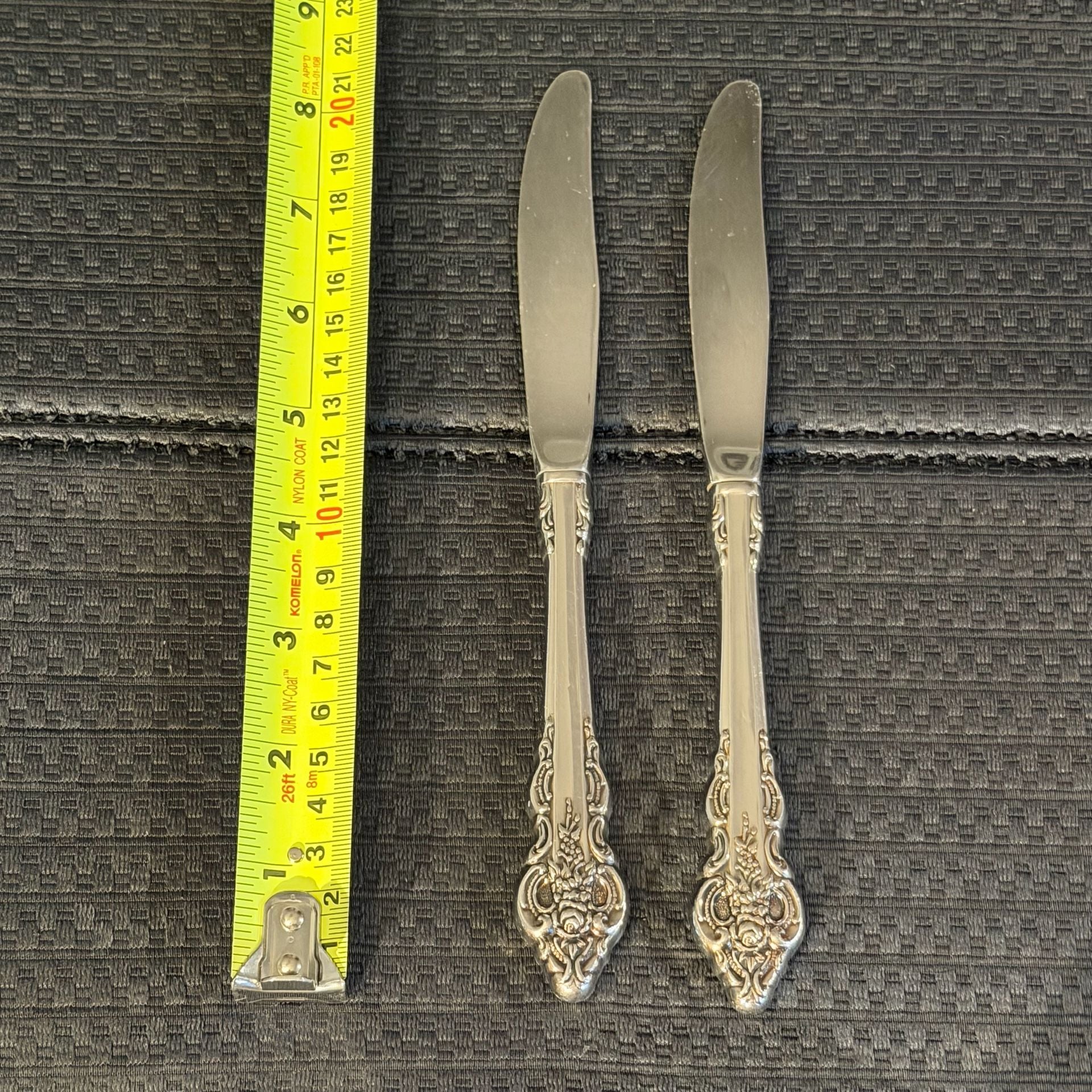 Oneida Community Cherbourg Stainless Hollow Sinner Knife Set of 2 8