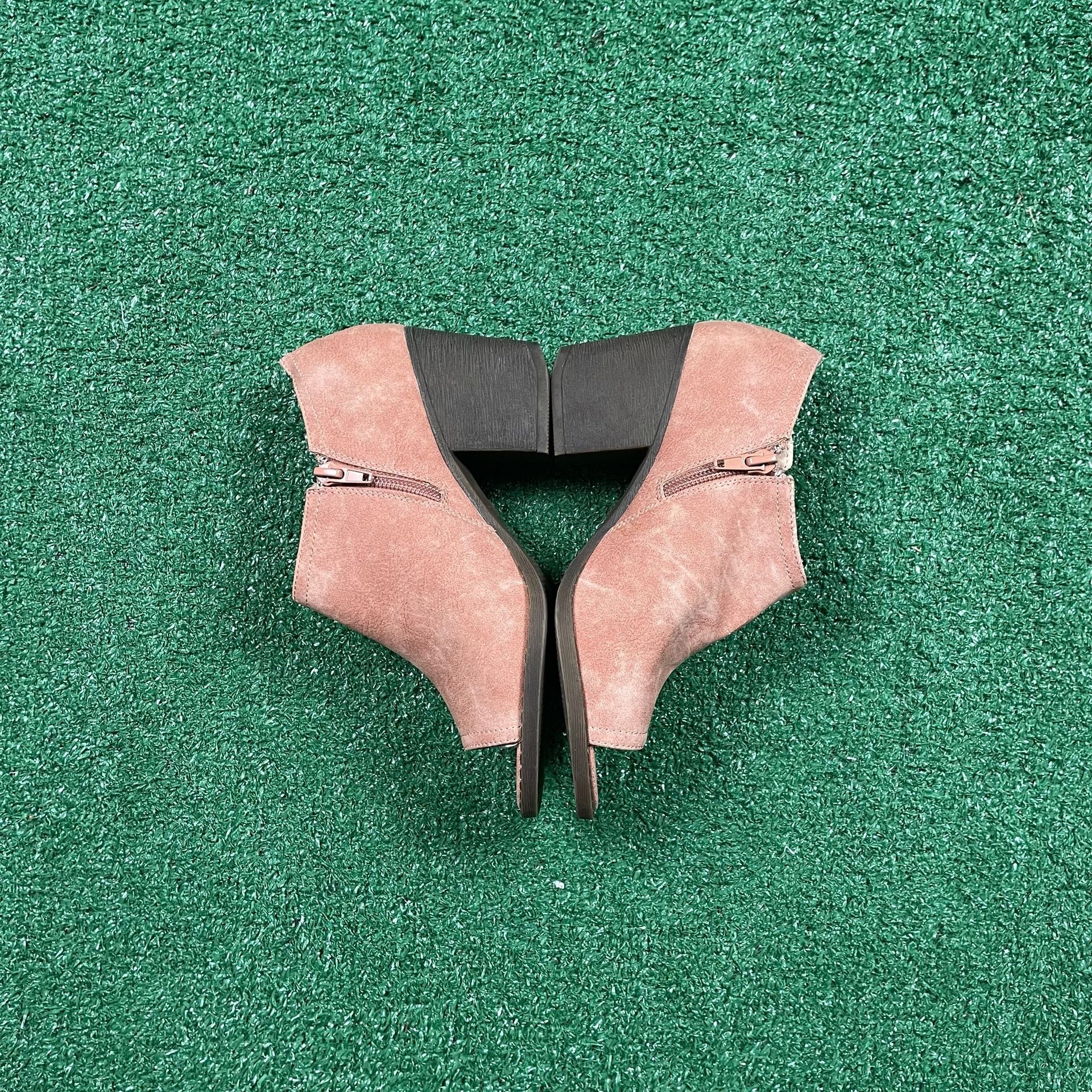 Journee Collection Hartli Shootie Size 6 Pink Suede Block Heel Booties 6