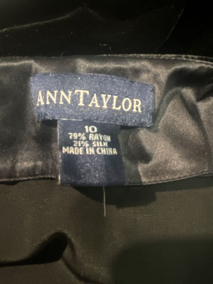 Ann Taylor Velvet Wrap Top Size 10 Black Silk Rayon Blouse 8