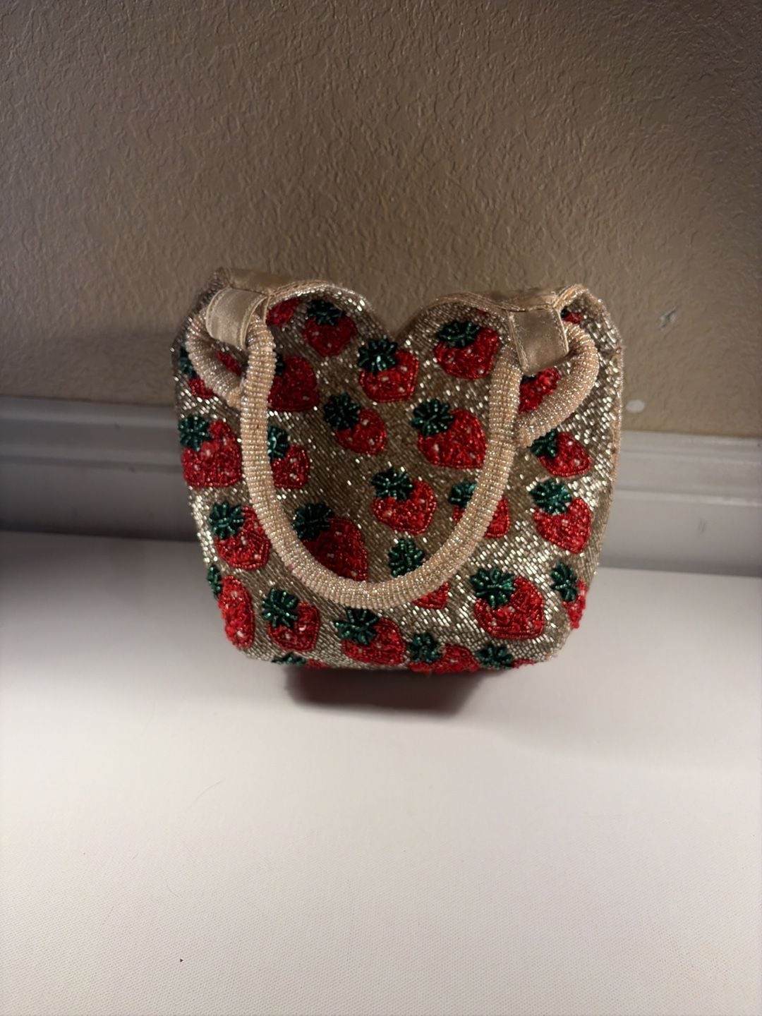 Beaded Strawberry Handbag Gold Glass Beads Strawberry Pattern 2