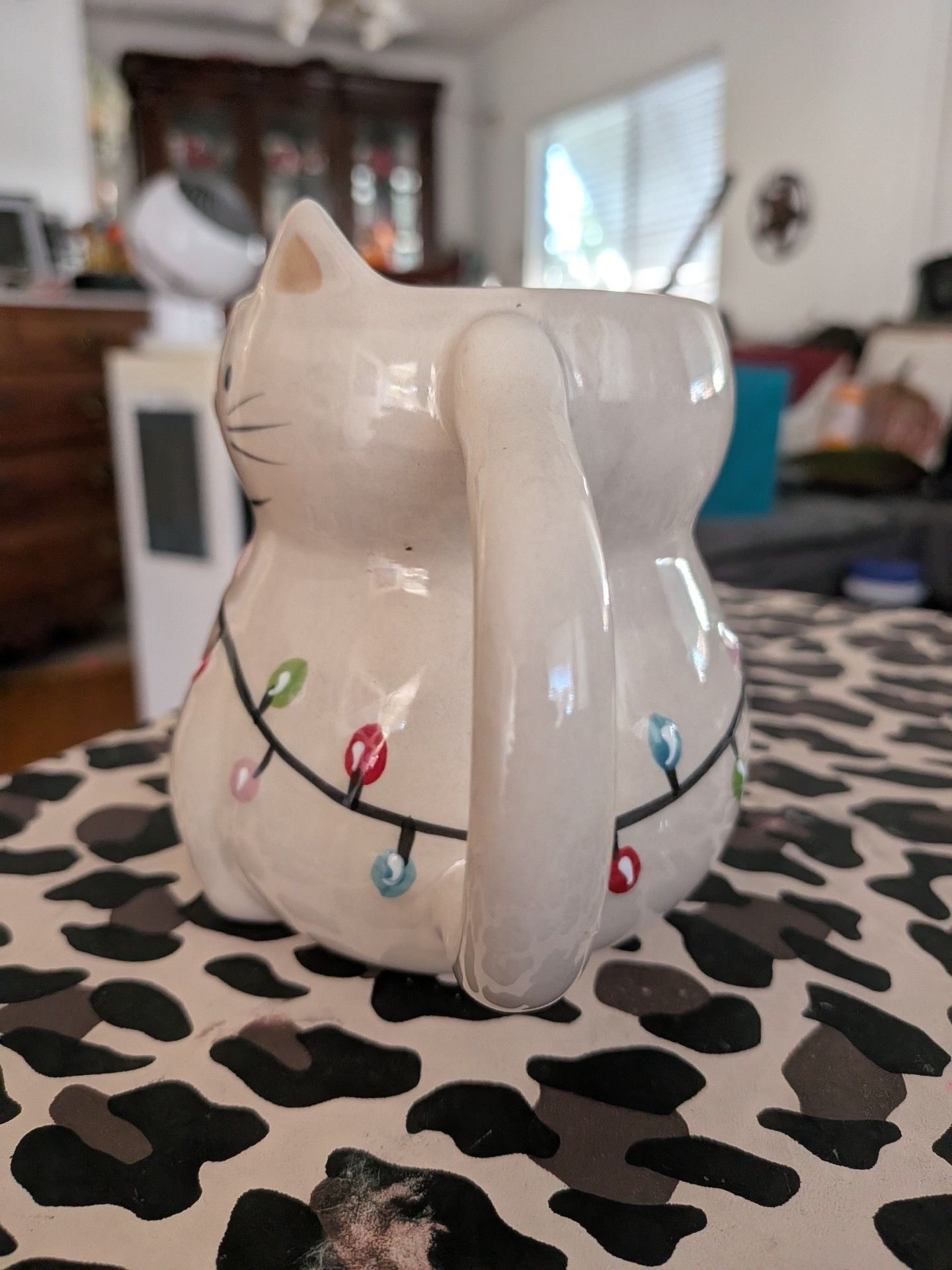 Ceramic White Cat Christmas Lights Coffee Mug 2