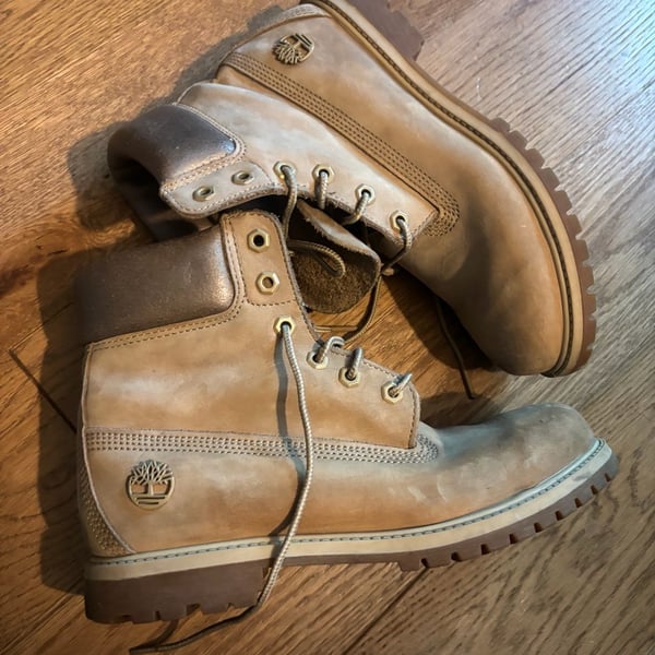 Timberland 6-Inch Premium Boot Size 9 M Khaki Rose Gold