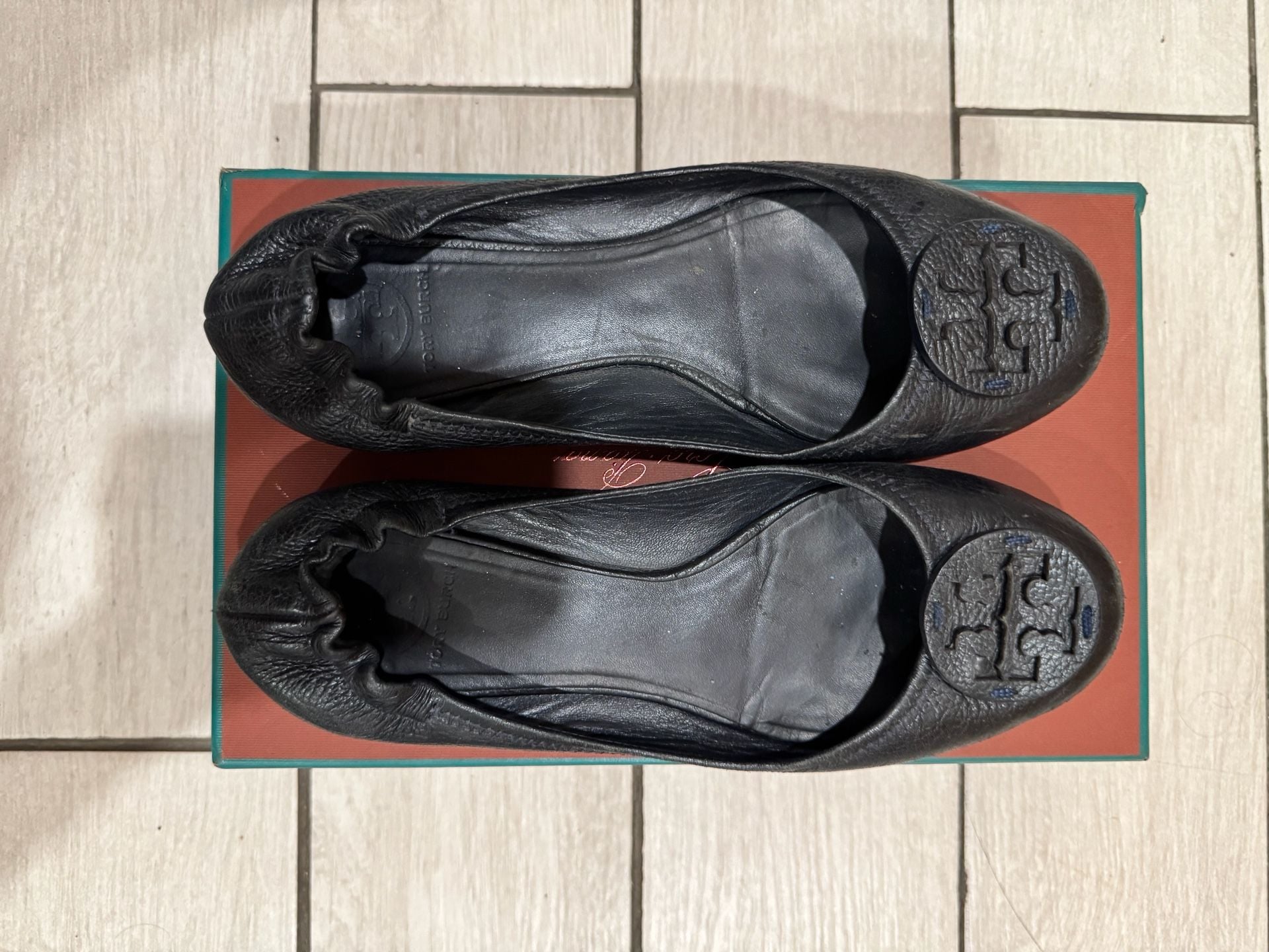 Tory Burch Minnie Ballet Flat Black Leather Logo 1