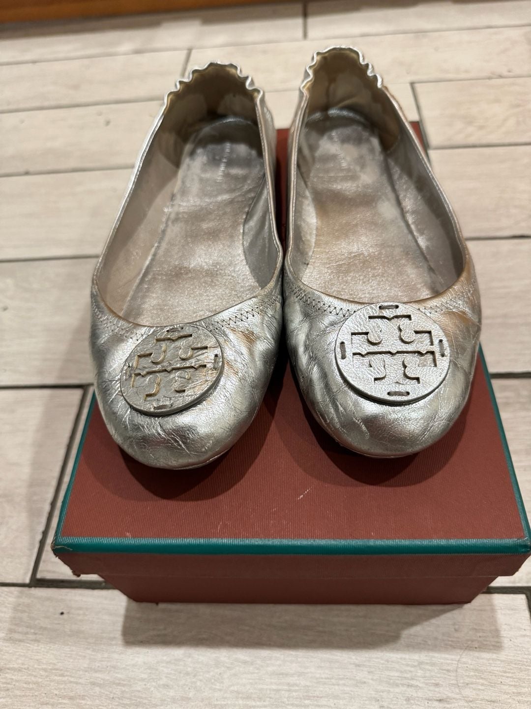 Tory Burch Minnie Travel Ballet Flats Silver Leather 10