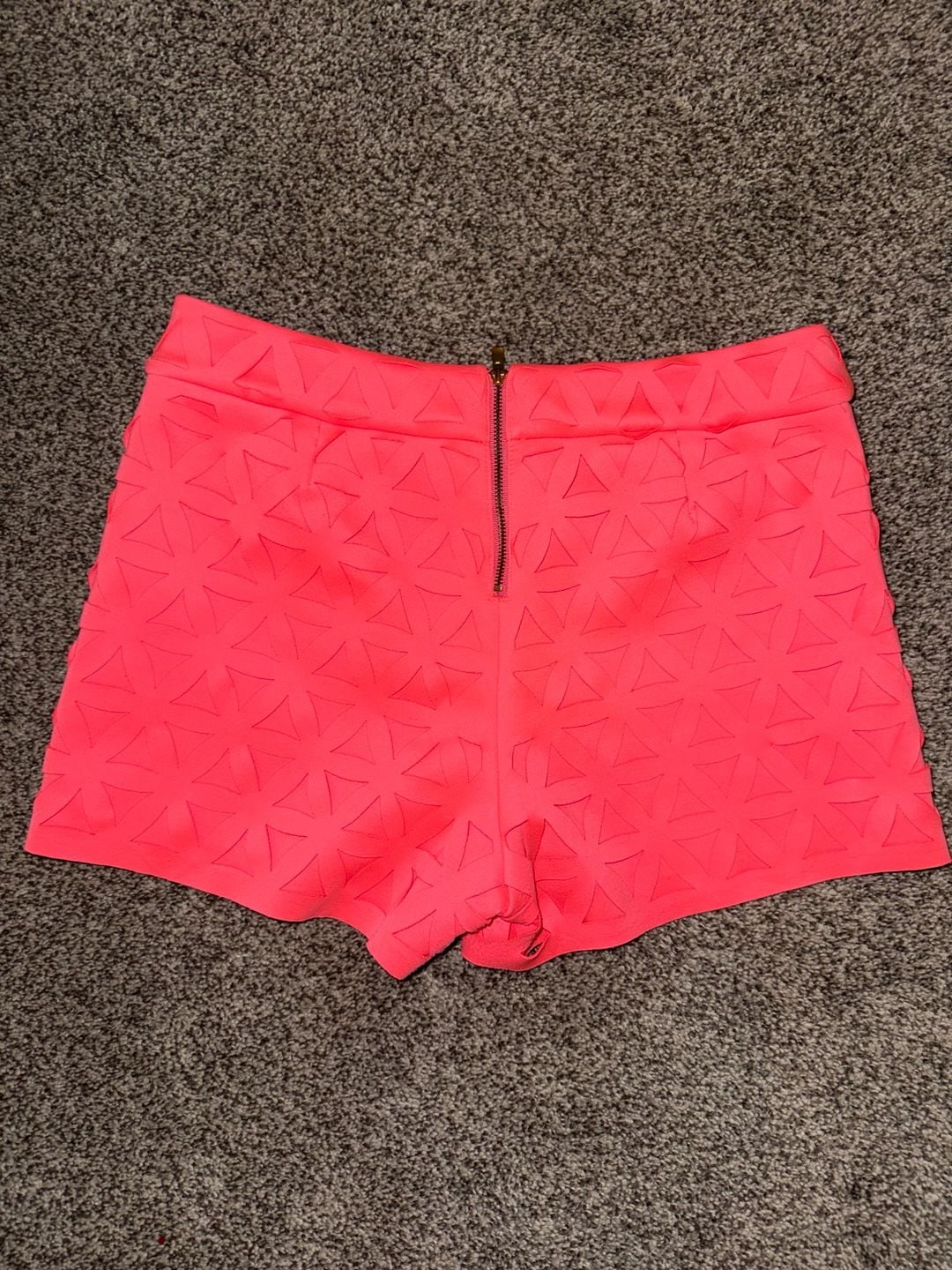 Lilly Pulitzer Lorna Laser Cut Short Size 2 Pink Geometric 5