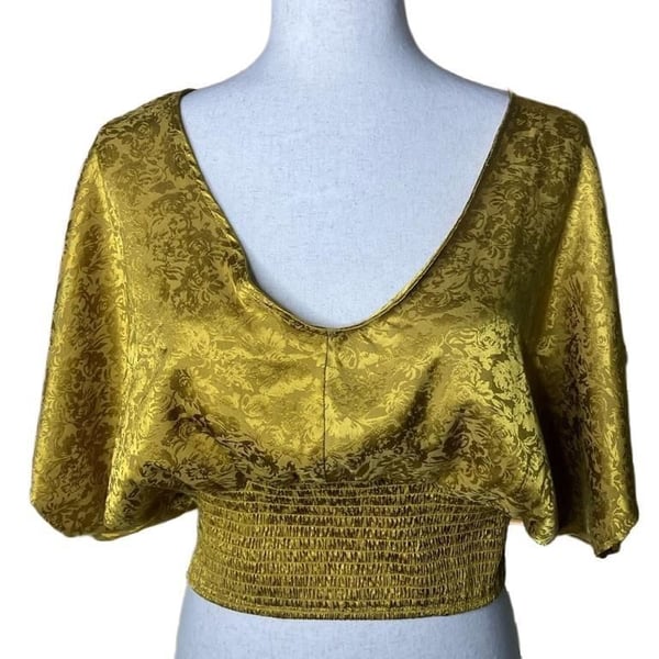 Wild Moss Crop Top Size XL Gold Floral Jacquard Short Sleeve V-Neck