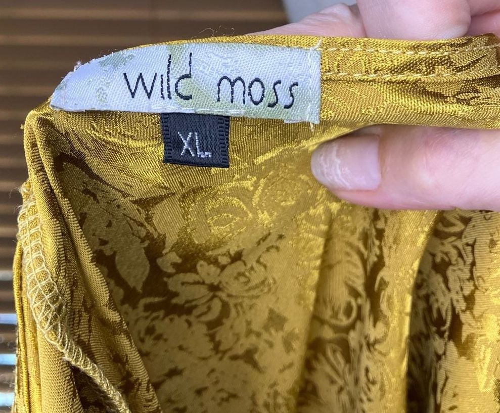Wild Moss Crop Top Size XL Gold Floral Jacquard Short Sleeve V-Neck 5