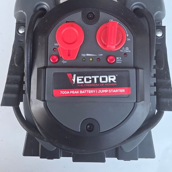 Vector 700A Peak Battery Jump Starter