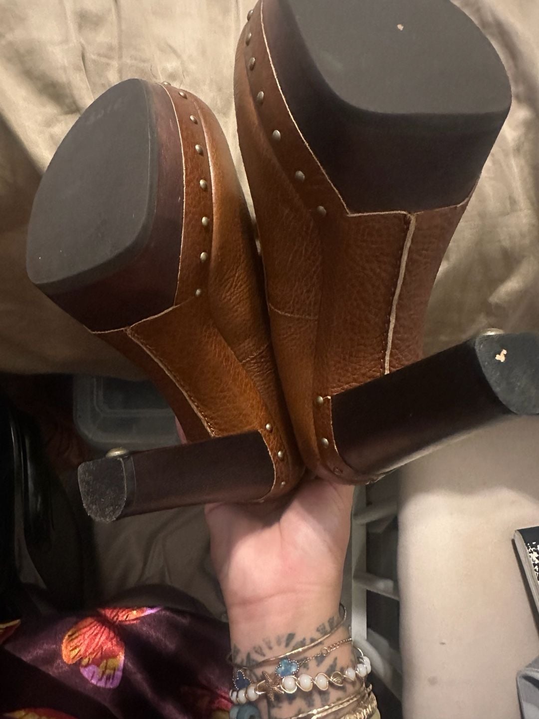 UGG Cosima Studded Platform Booties Size 8 Chestnut Leather Heel 3