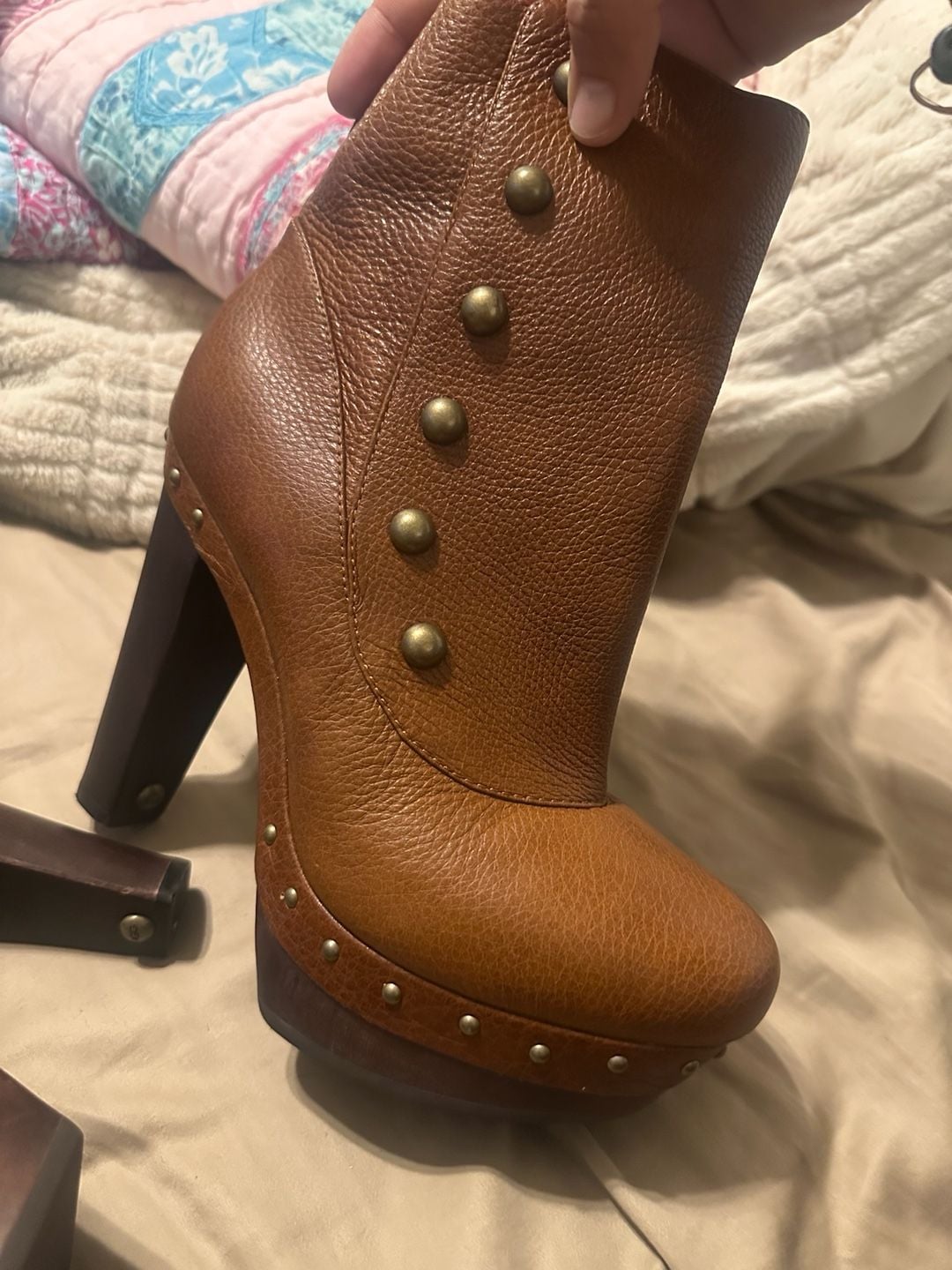 UGG Cosima Studded Platform Booties Size 8 Chestnut Leather Heel 9