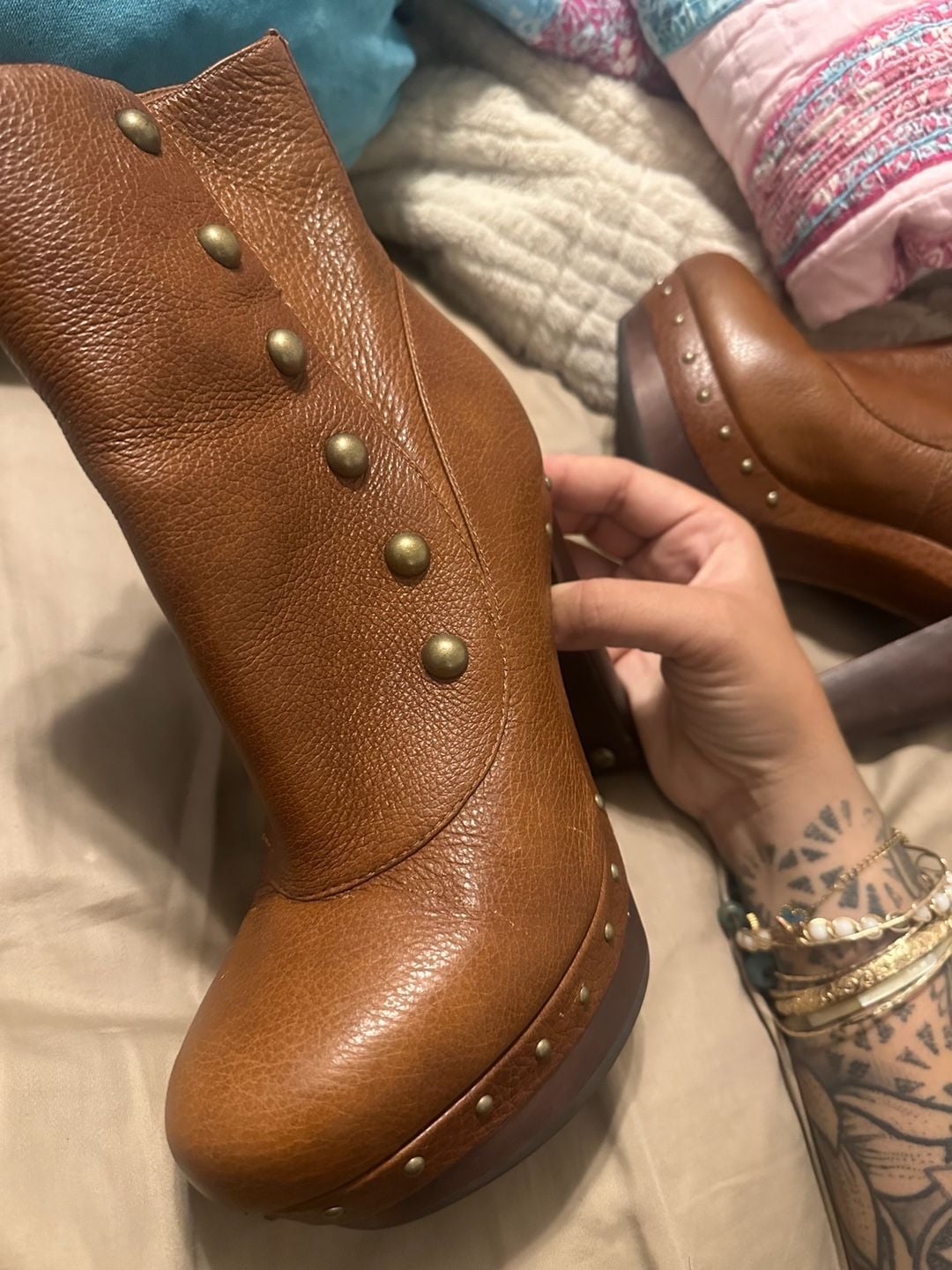 UGG Cosima Studded Platform Booties Size 8 Chestnut Leather Heel 16