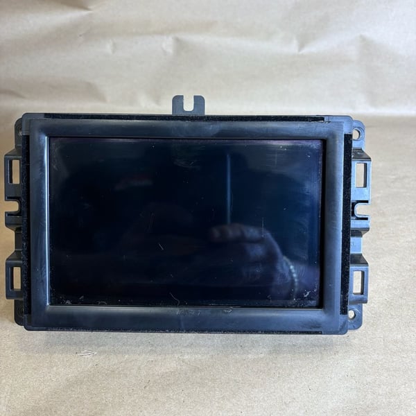 2019 Jeep Cherokee Uconnect 4 7” Touchscreen Radio VP2 68297445AG