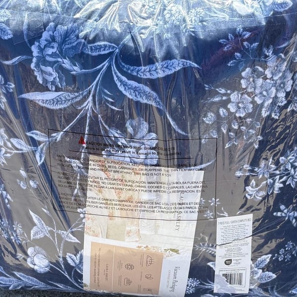 Laura Ashley Branch Toile 7 Piece Full/Queen Comforter Set Blue