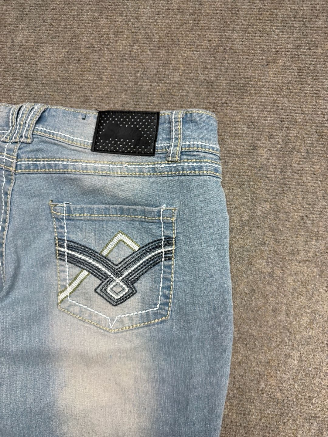 Product thumbnail 4