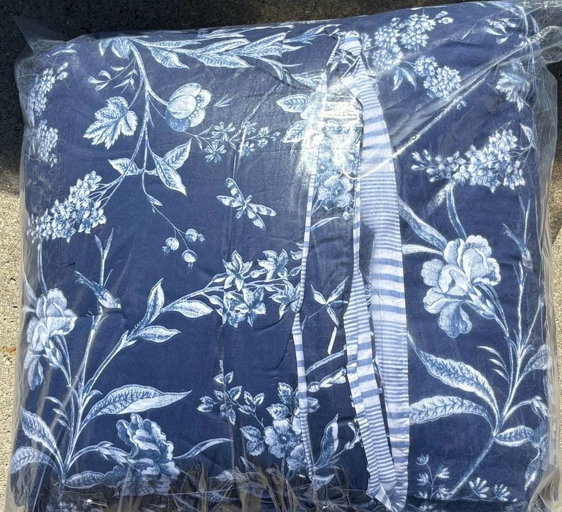 Laura Ashley Branch Toile 7 Piece Full/Queen Comforter Set Blue 2