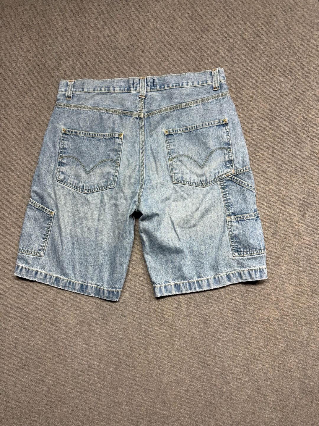 Product thumbnail 3