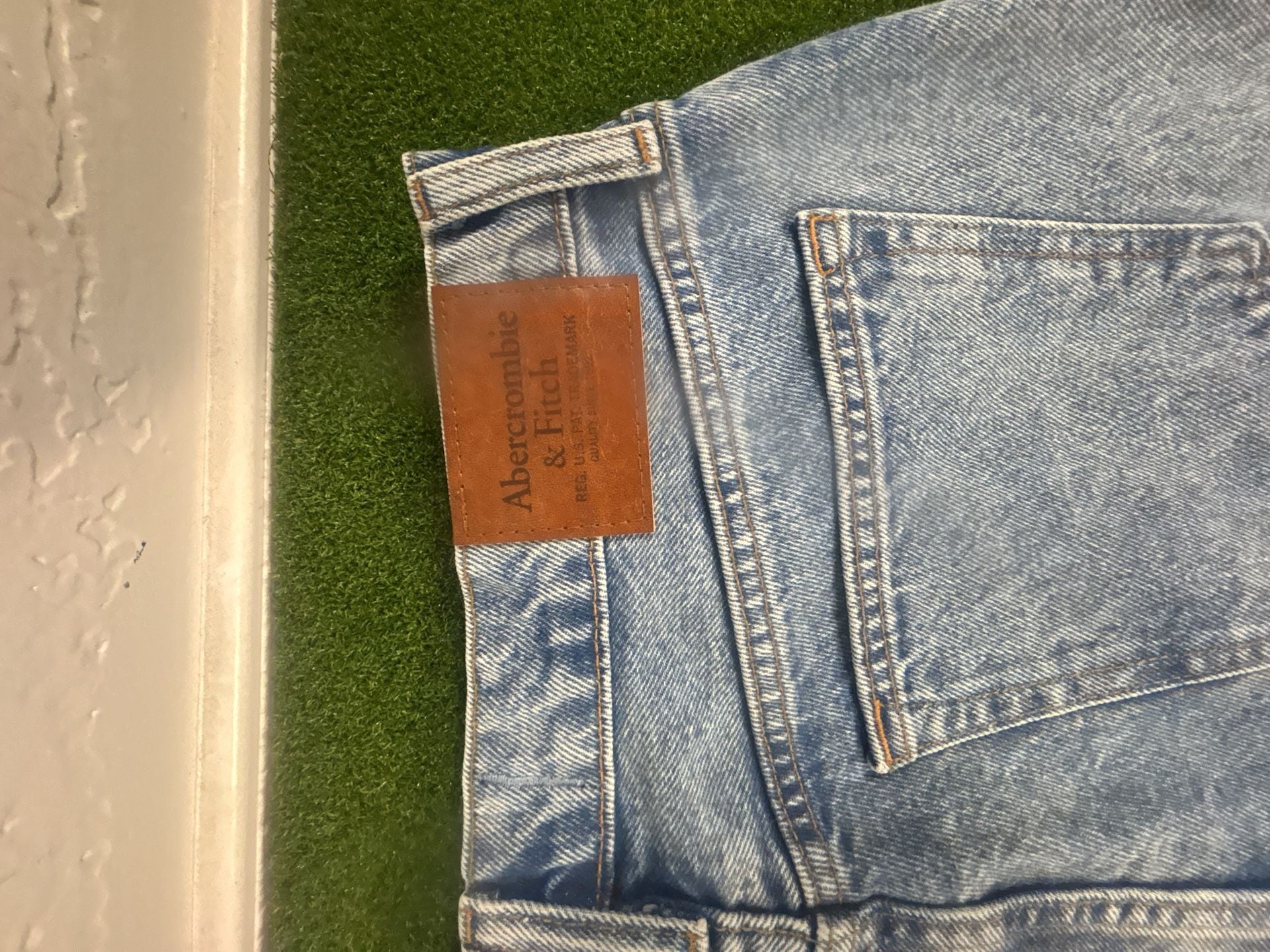 Abercrombie & Fitch Authentic Rigid Denim Baggy Size 33x32 Light Wash Jeans 7
