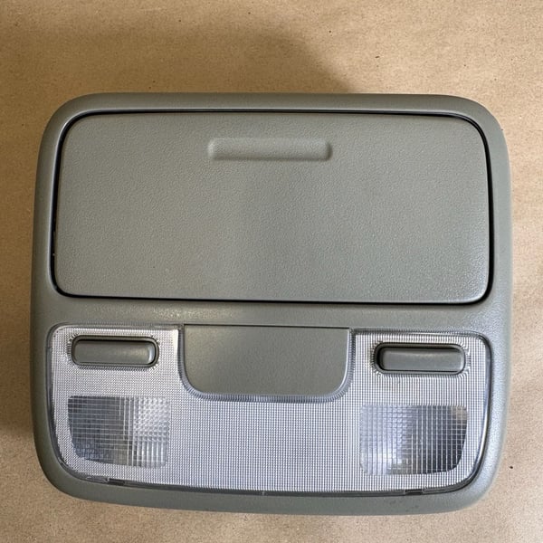 2002–2006 Honda CR-V Overhead Console Dome Map Light Gray Sunglasses Holder