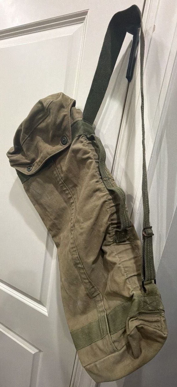 Vintage Military Canvas Duffle Bag Olive Green 1
