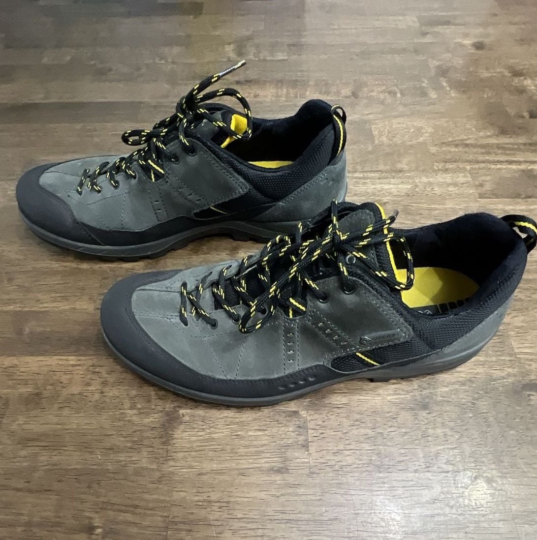 Ecco Offroad Waterproof Hiking Shoes Gray Gore-Tex 9.5/10 43 euro 6