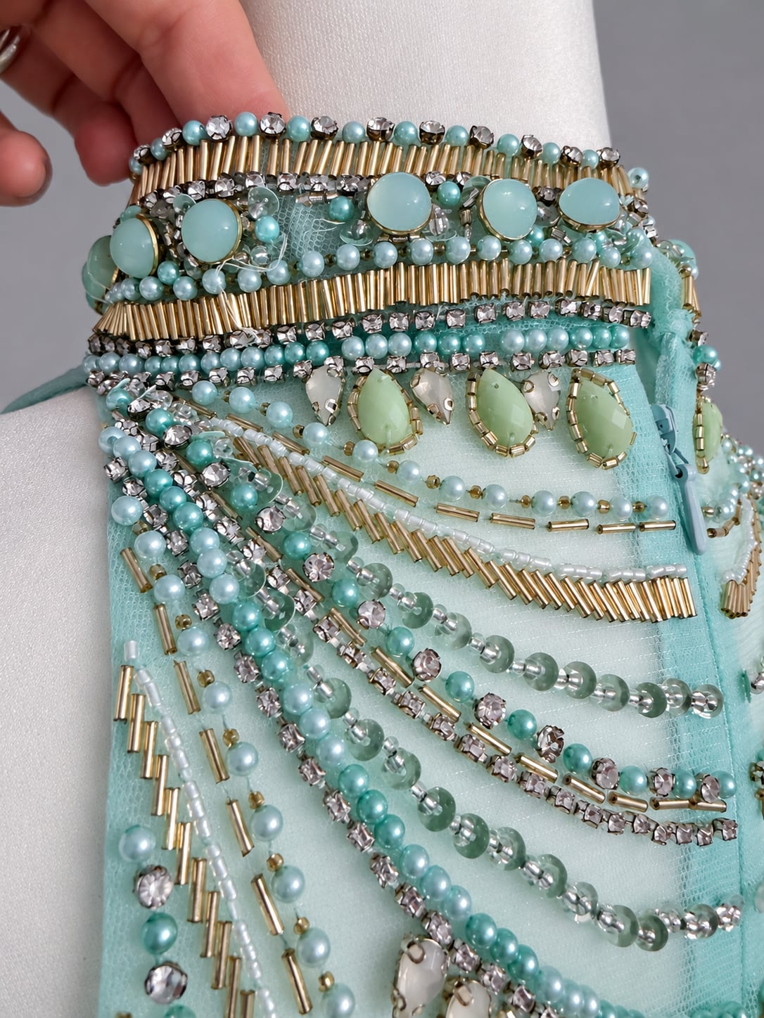 Dave & Johnny Aqua Beaded Halter formal Prom Gown Size 11/12 6
