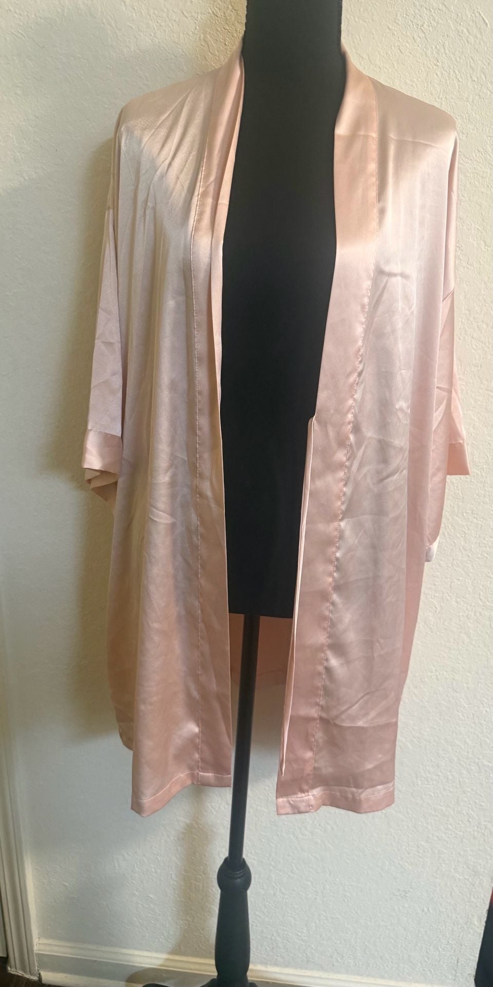 Victoria's Secret Satin Robe S/P M/M Pink 3