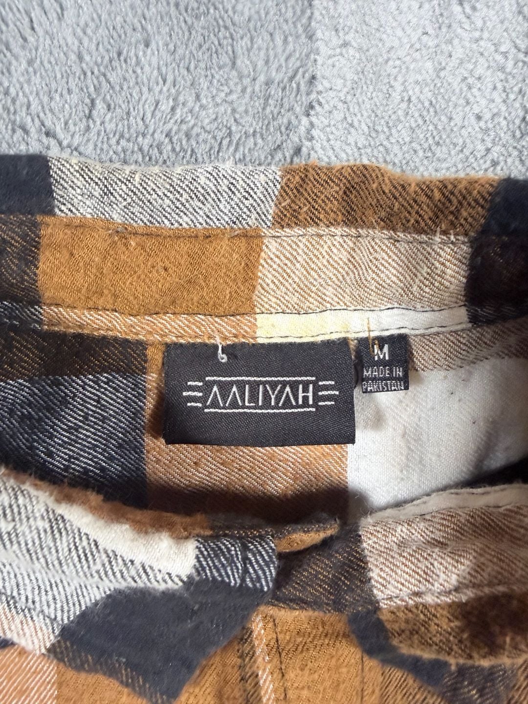 Aaliyah Flannel Shirt Size M Brown Black Plaid Graphic Back 5