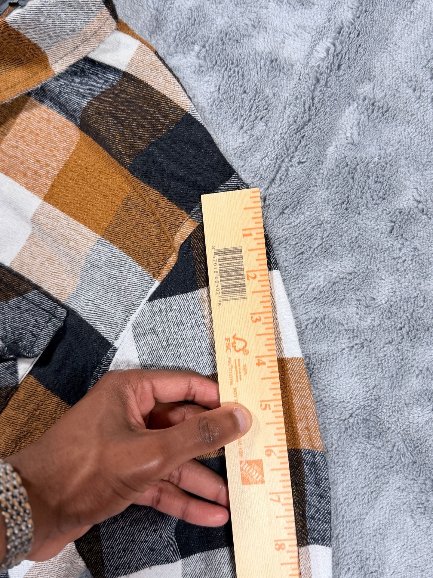 Aaliyah Flannel Shirt Size M Brown Black Plaid Graphic Back 14
