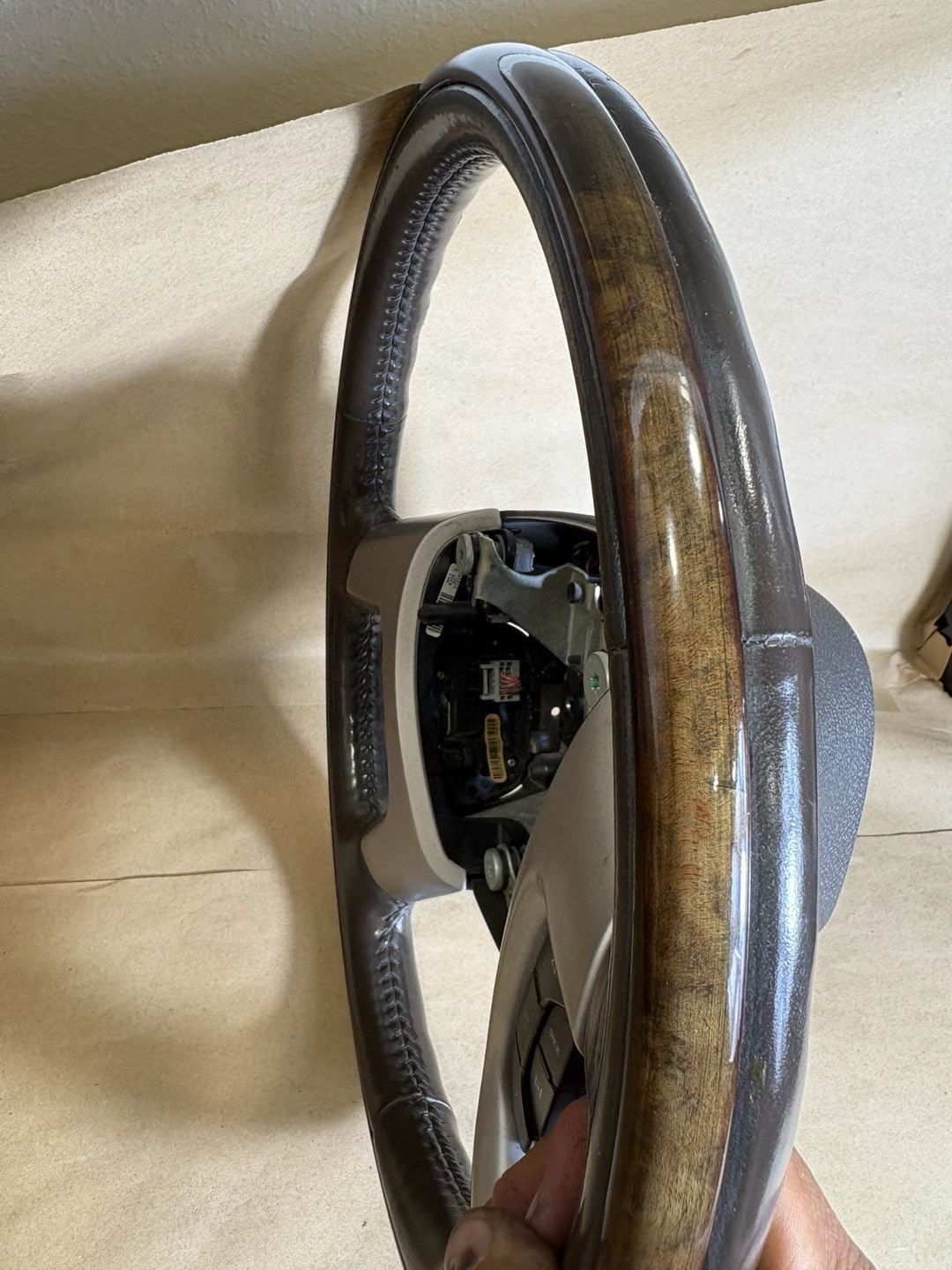 2007–08 Cadillac Escalade Cocoa Wood Leather Heated Steering Wheel 15917947 11