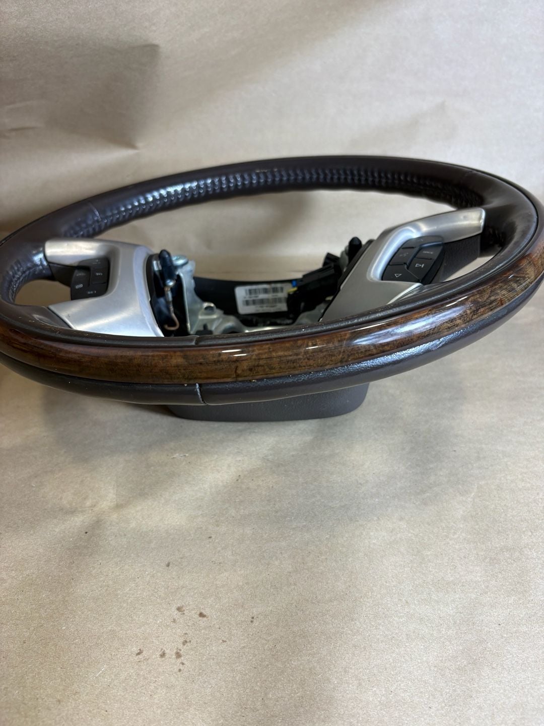 2007–08 Cadillac Escalade Cocoa Wood Leather Heated Steering Wheel 15917947 12