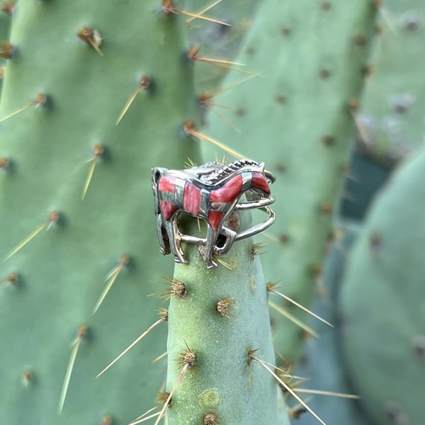 Vintage Sterling Silver Spiny Oyster Inlay Horse Ring | Southwestern | Size 7.5
