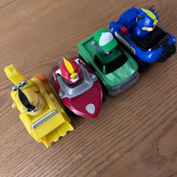 Paw Patrol Rescue Racers Action Figures Set Lot of 4 Toy Cars
