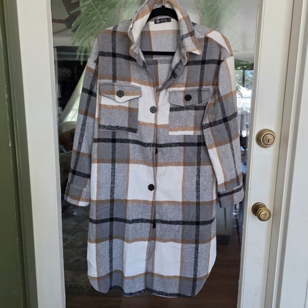 PRETTYGARDEN Plaid Long Shacket Size S Grey Brown